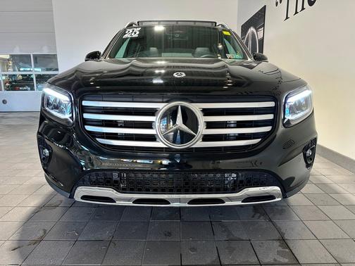 2025 Mercedes-Benz GLB 250 