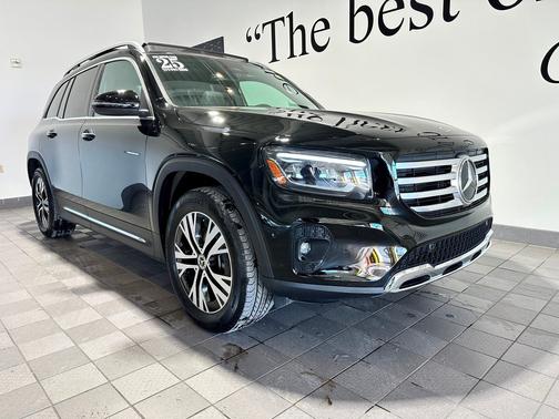 2025 Mercedes-Benz GLB 250 