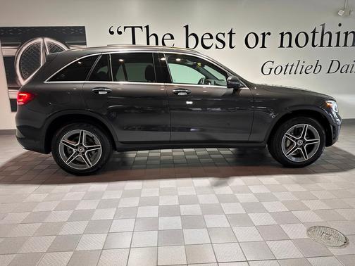 2022 Mercedes-Benz GLC 300 4MATIC