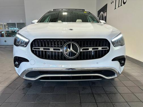 Polar White 2026 Mercedes-Benz GLA 250