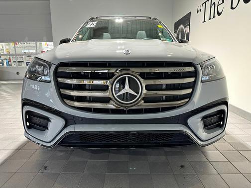2025 Mercedes-Benz GLS 450 4MATIC