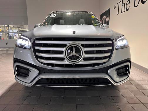 2025 Mercedes-Benz GLS 450