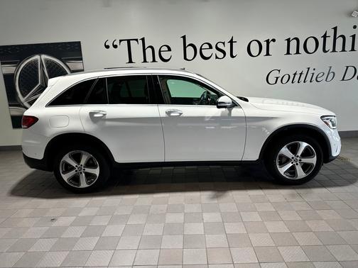 2021 Mercedes-Benz GLC 300 