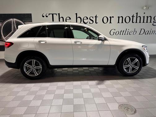 2022 Mercedes-Benz GLC 300 