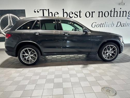 2022 Mercedes-Benz GLC 300 4MATIC