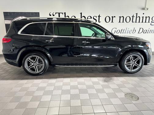 2025 Mercedes-Benz GLS 450 