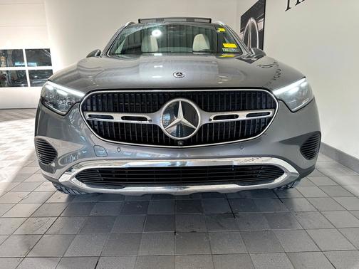 2023 Mercedes-Benz GLC 300 