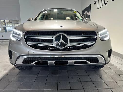 2021 Mercedes-Benz GLC 300 