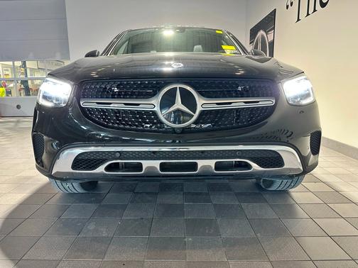 2023 Mercedes-Benz GLC 300 