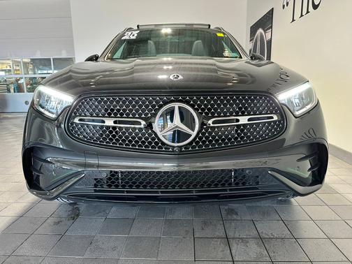 2025 Mercedes-Benz GLC 300 4MATIC