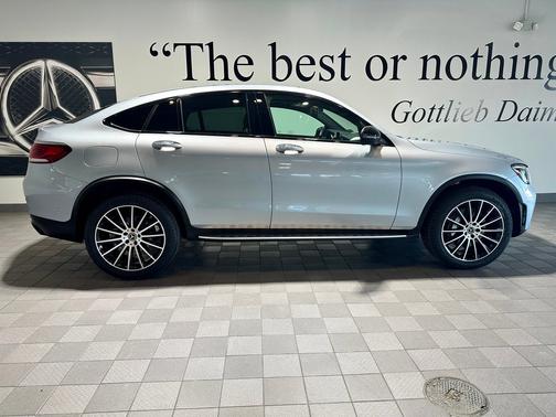 2023 Mercedes-Benz GLC 300 