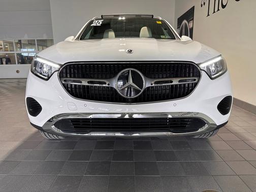 2025 Mercedes-Benz GLC 300