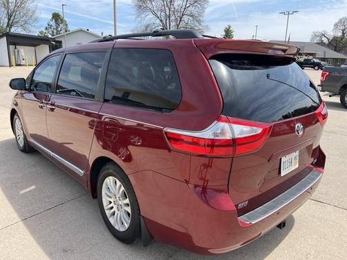 2015 Toyota Sienna XLE