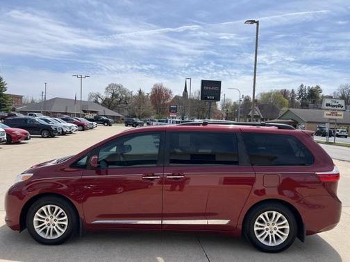 2015 Toyota Sienna XLE