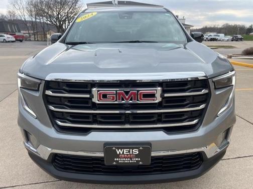 2024 GMC Acadia Elevation