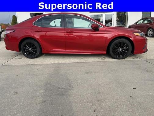 2020 Toyota Camry SE