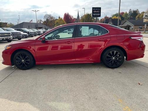 2020 Toyota Camry SE