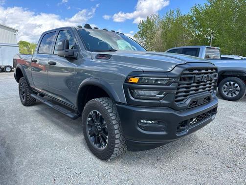 Ceramic Gray Clearcoat 2026 RAM 2500 Warlock Crew Cab 4x4 6'4' Box