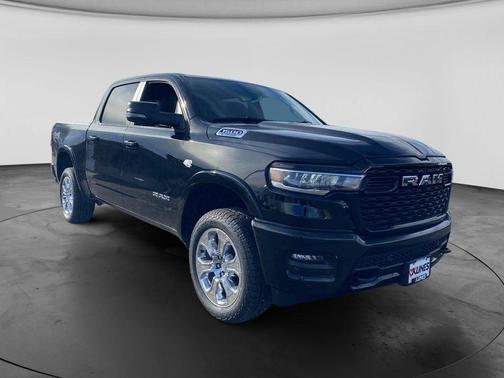 Diamond Black Crystal Pearlcoat 2026 RAM 1500 Big Horn/Lone Star