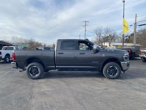 2026 RAM 3500 Laramie Crew Cab 4x4 6'4' Box