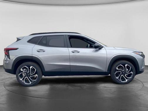 Sterling Gray Metallic 2026 Chevrolet Trax FWD 2RS