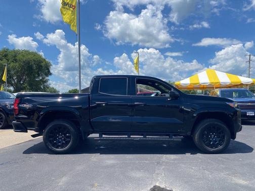 2025 Chevrolet Colorado WT