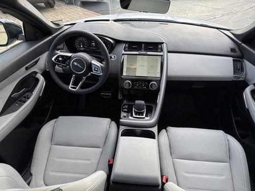 2024 Jaguar E-PACE P250 R-Dynamic SE
