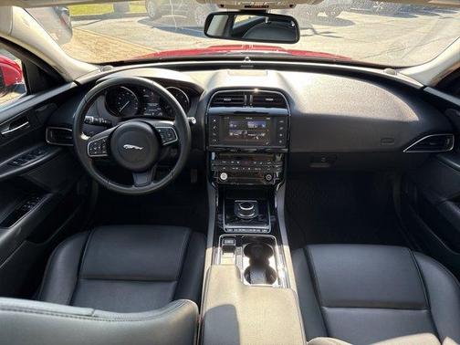 2018 Jaguar XE 25t Premium