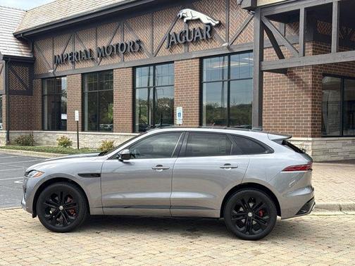 2025 Jaguar F-PACE P400 R-Dynamic S
