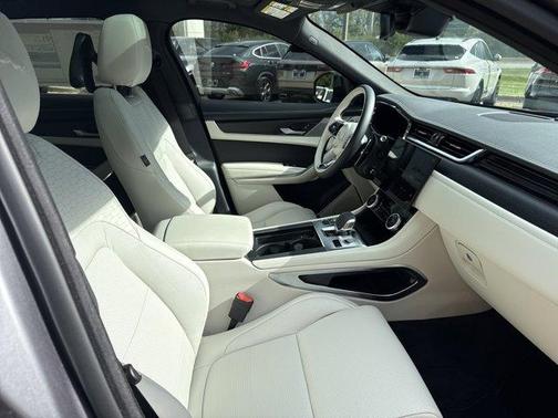 2025 Jaguar F-PACE P400 R-Dynamic S