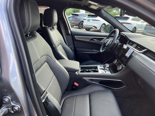 2024 Jaguar F-PACE P250 R-Dynamic S