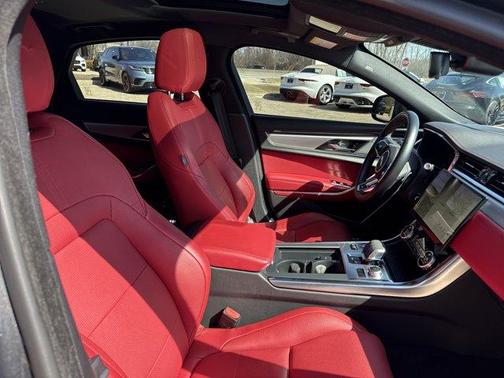 2022 Jaguar XF P300 R-Dynamic SE