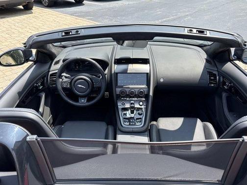 2024 Jaguar F-TYPE P575 R75