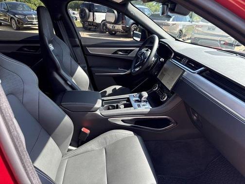 2025 Jaguar F-PACE P250 R-Dynamic S