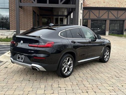2022 BMW X4 xDrive30i