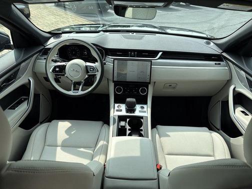 2026 Jaguar F-PACE P400 R-Dynamic S