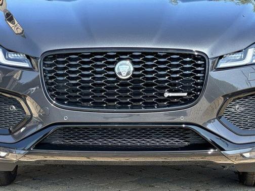 2025 Jaguar F-PACE P400 R-Dynamic S