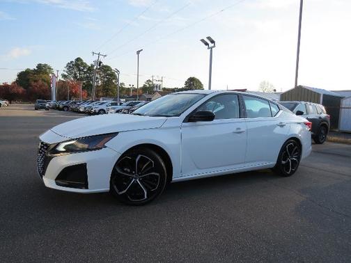 2024 Nissan Altima 2.5 SR