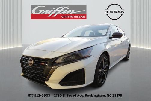 Glacier White 2024 Nissan Altima 2.5 SR