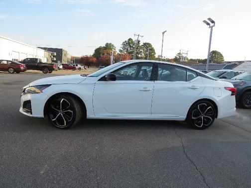 2024 Nissan Altima 2.5 SR