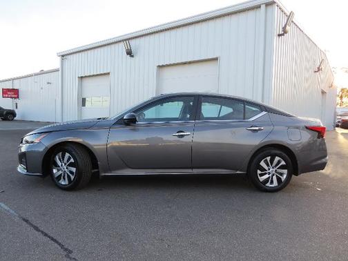 2025 Nissan Altima S