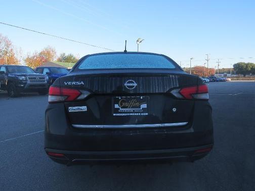 2024 Nissan Versa 1.6 S