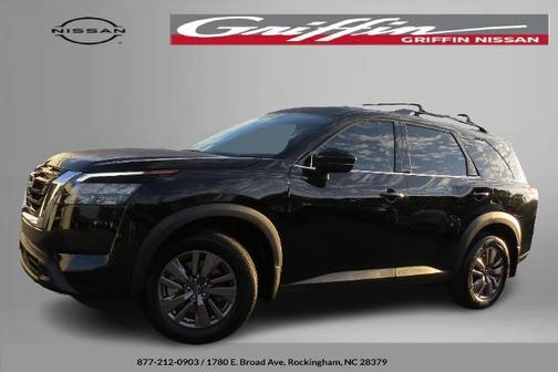 2024 Nissan Pathfinder SV