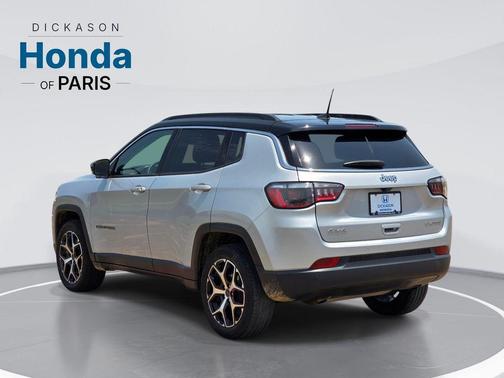 Silver Zynith Metallic Clearcoat 2025 Jeep Compass Limited