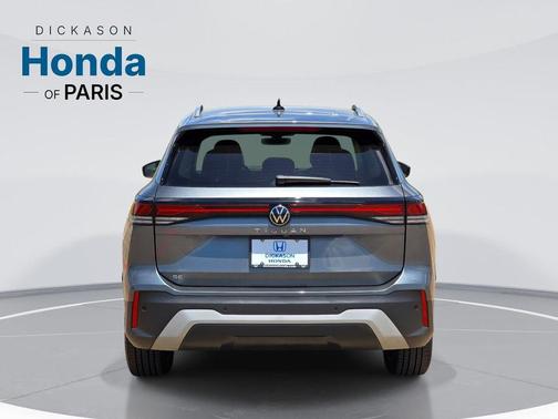 platinum gray metallic 2026 Volkswagen Tiguan 2.0T SE