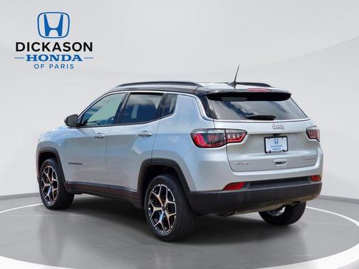 Silver Zynith Metallic Clearcoat 2025 Jeep Compass Limited