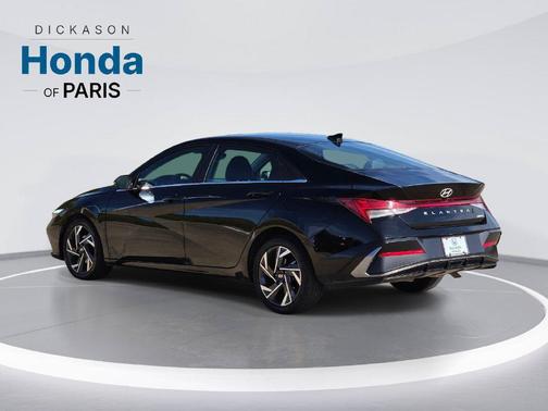 Abyss Black 2025 Hyundai ELANTRA Limited