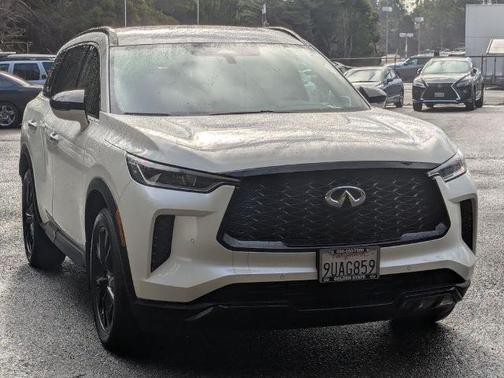 2025 INFINITI QX60 LUXE