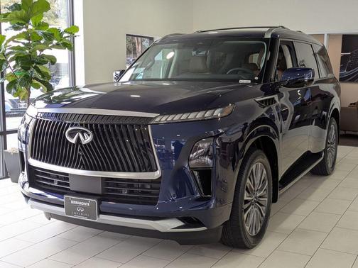 2025 INFINITI QX80 Luxe