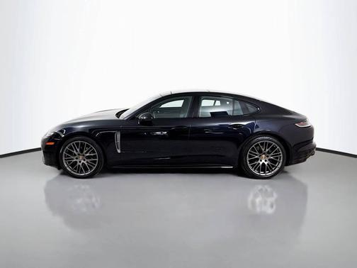 2023 Porsche Panamera 